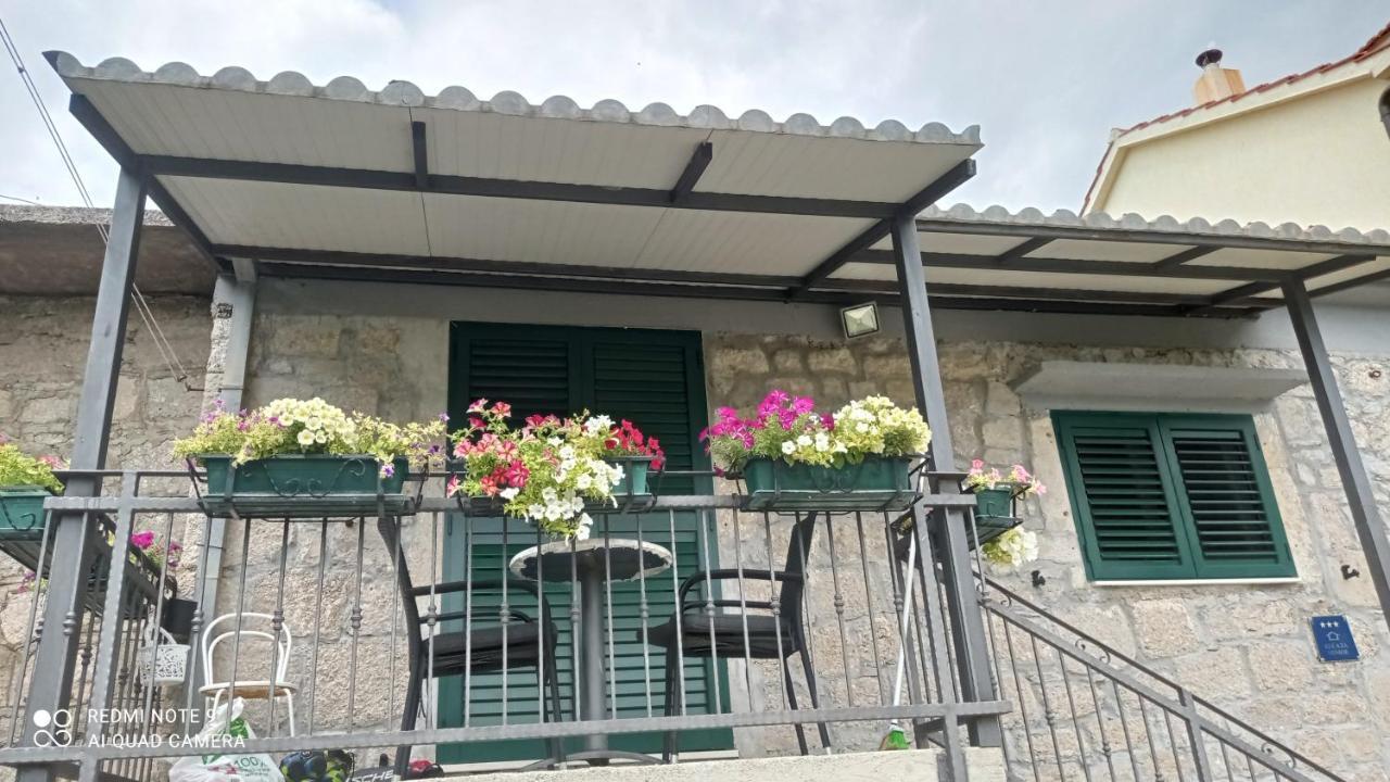 Holiday Home Marija Vrlika Exterior photo